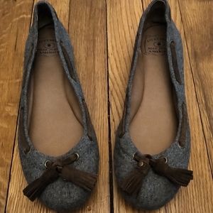 Lucky brand flat shoes